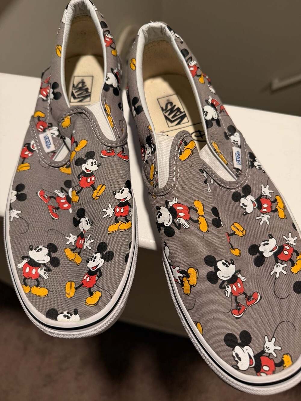 Vans Classic Slip-On Disney Mickey Mouse Size 12 Gray Canvas Shoes
